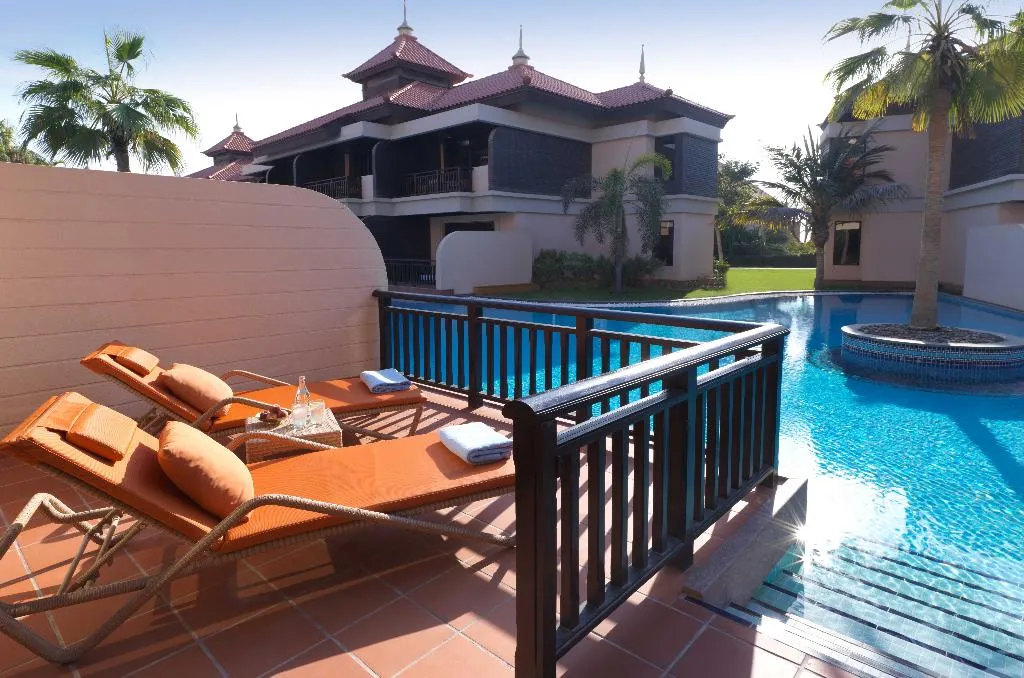 Double or Twin PREMIER Room, Anantara The Palm Dubai Resort, Dubai