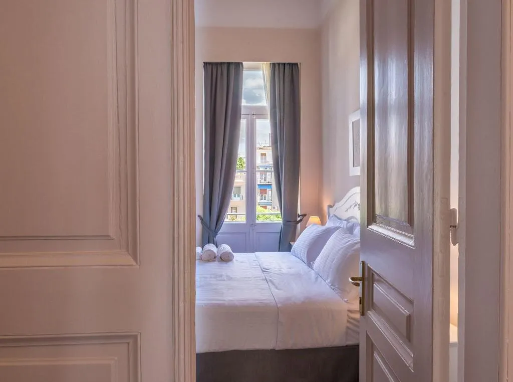 DOUBLE SUPERIOR PARK VIEW Room, Palladian Home, Athens