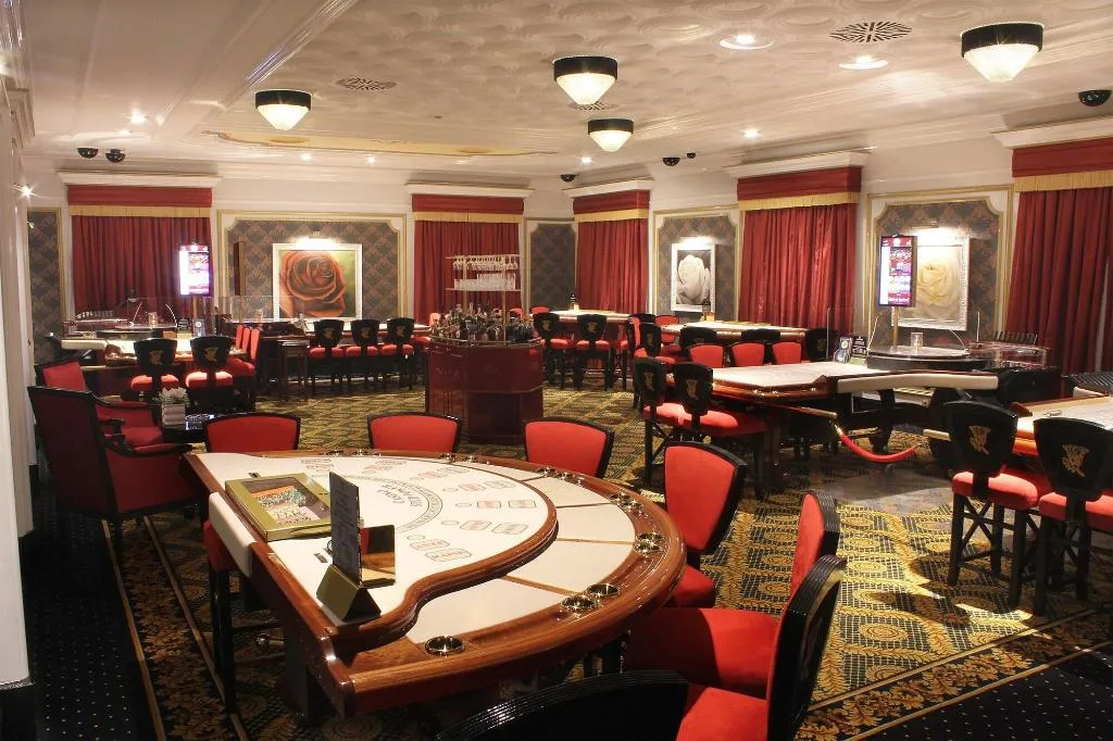 Sports and Entertainment, Grande Albergo Delle Rose, Rhodes