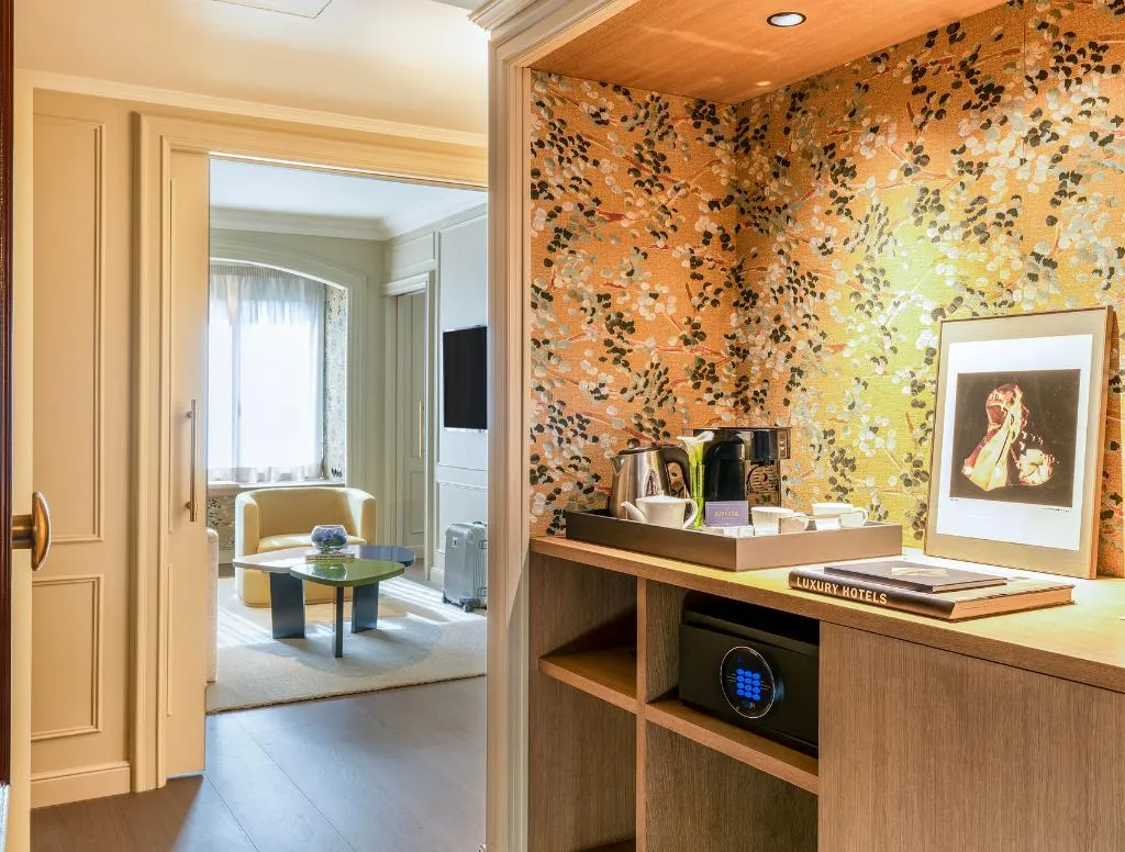 JUNIOR SUITE WITH VIEWS Room, El Avenida Palace, Barcelona