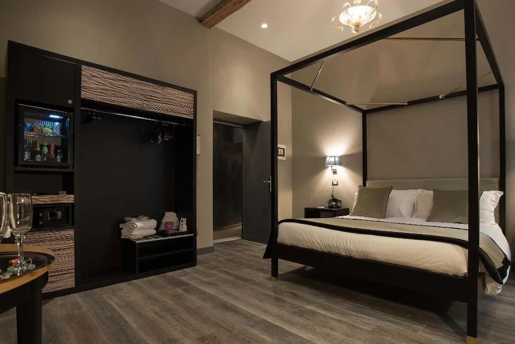 DOUBLE DELUXE QUEEN BED Room, Colonna Suite Del Corso, Rome
