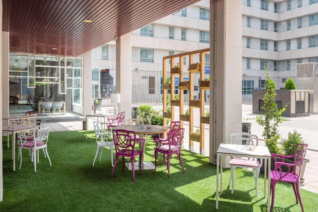 Bar, Madrid Airport Suites Affiliated By Melia, Madrid