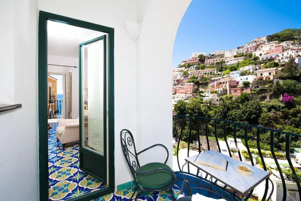 JUNIOR SUITE SEA VIEW KING BED Room, Savoia, Naples
