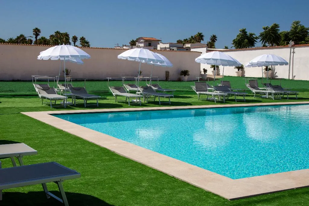 Pool, Bee Queen Hotel, Naples