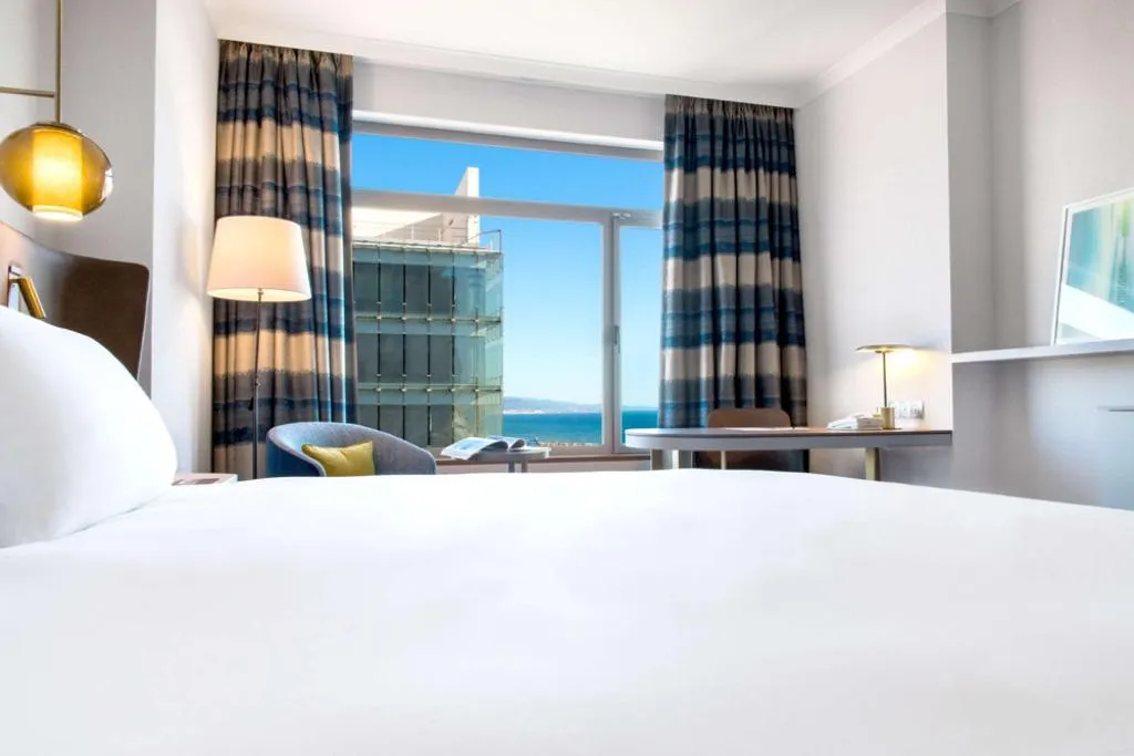 DOUBLE EXECUTIVE KING BED Room, Hilton Diagonal Mar Barcelona, Barcelona