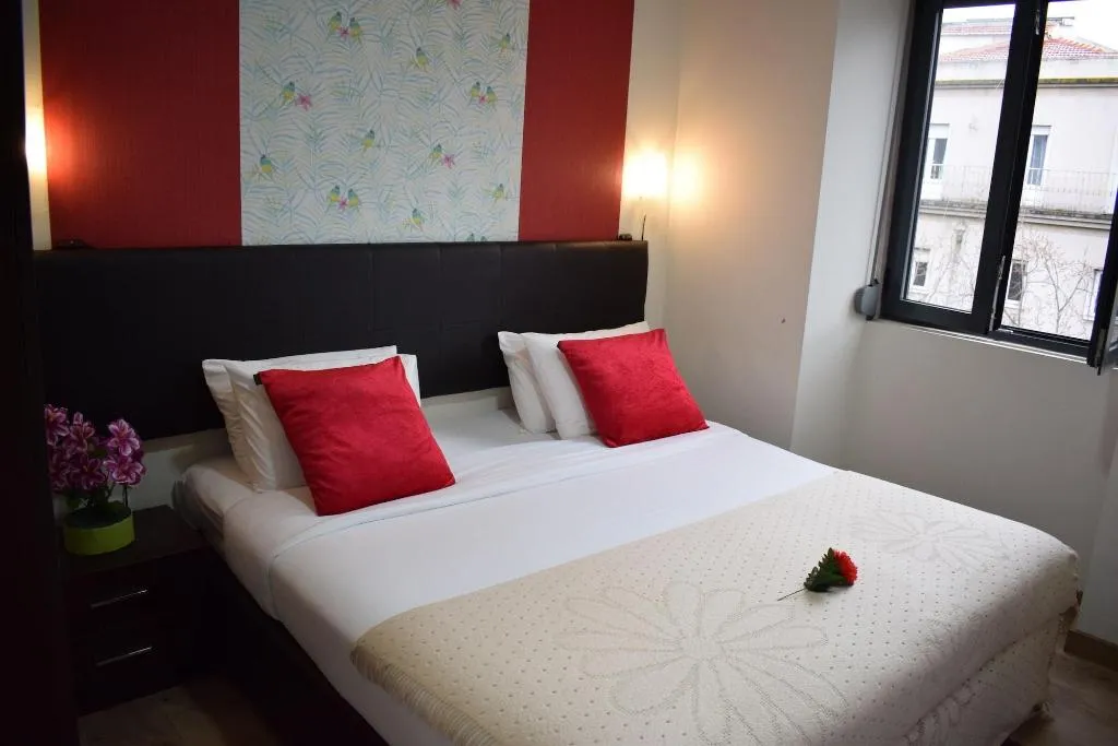 Room, Universo Romântico Guesthouse & Spa, Lisbon