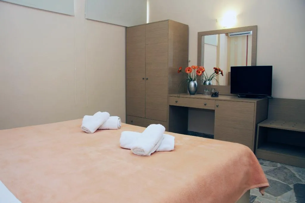 Double or Twin ECONOMY Room, Golden Beach, Athens