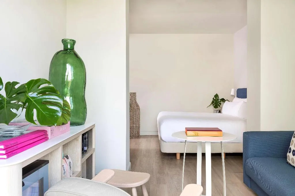 Room, ME Sitges Terramar, Costa Brava