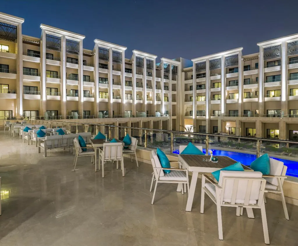 Restaurant, Triumph Luxury Hotel, Cairo