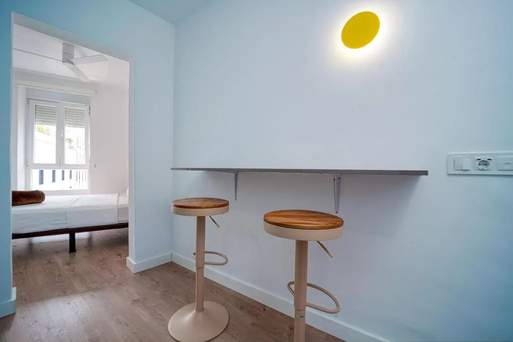 Room, Angelitomad, Madrid