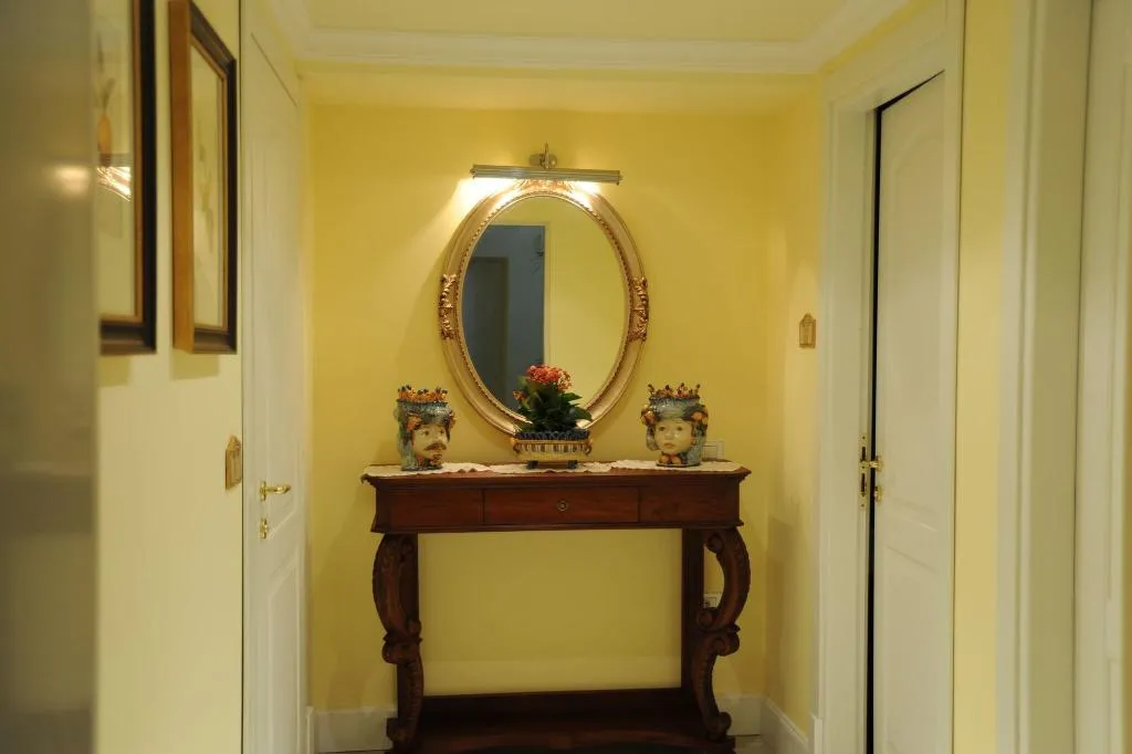 Lobby, Villa Daphne, Catania