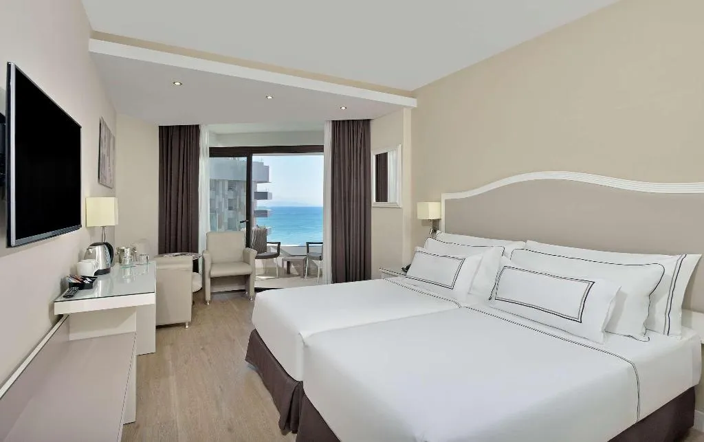 Double or Twin DELUXE SEA VIEW Room, Melia Costa del Sol, Costa Del Sol
