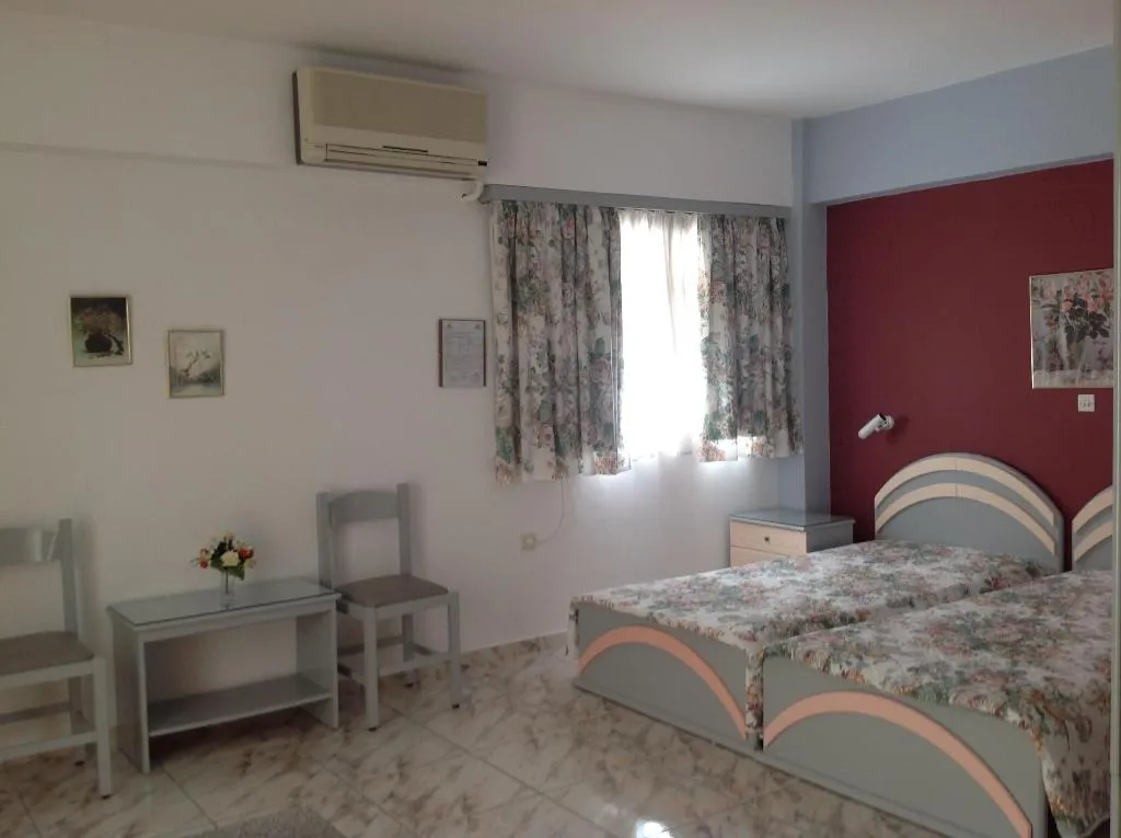 STUDIO STANDARD Room, Travlos Studios, Kalamata
