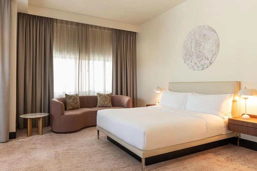 SUITE EXECUTIVE KING BED Room, Majestic Cove Hotel, Dubai
