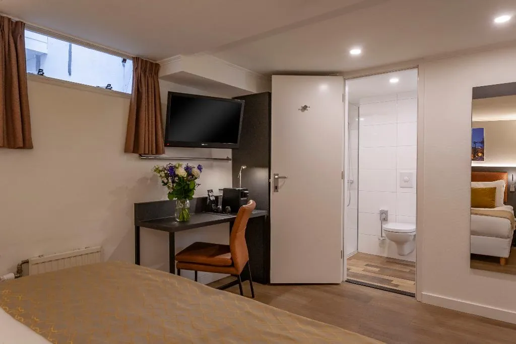 TWIN STANDARD Room, Avenue, Amsterdam