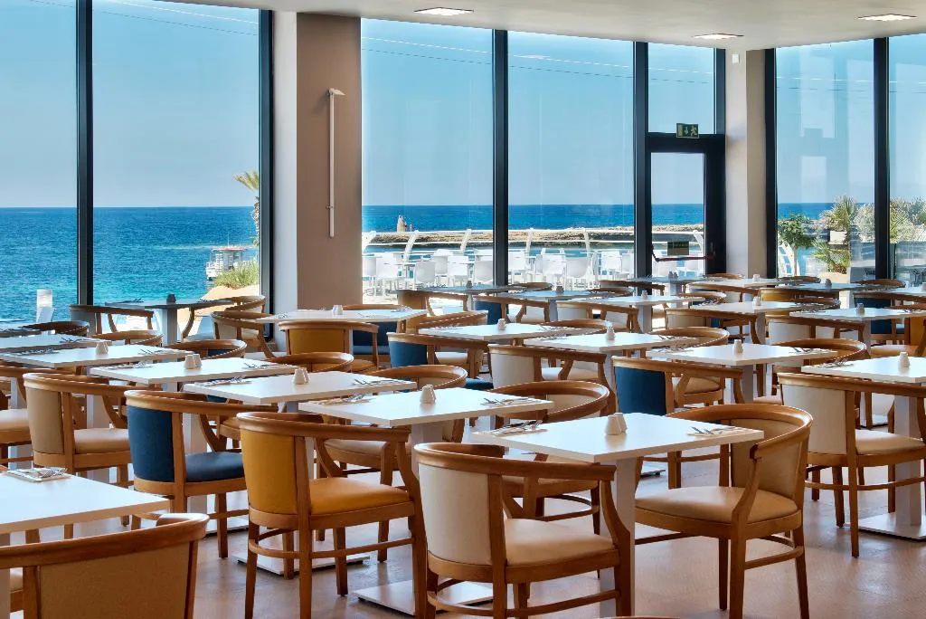 Restaurant, Riviera Spa Resort – Adults Only, Malta