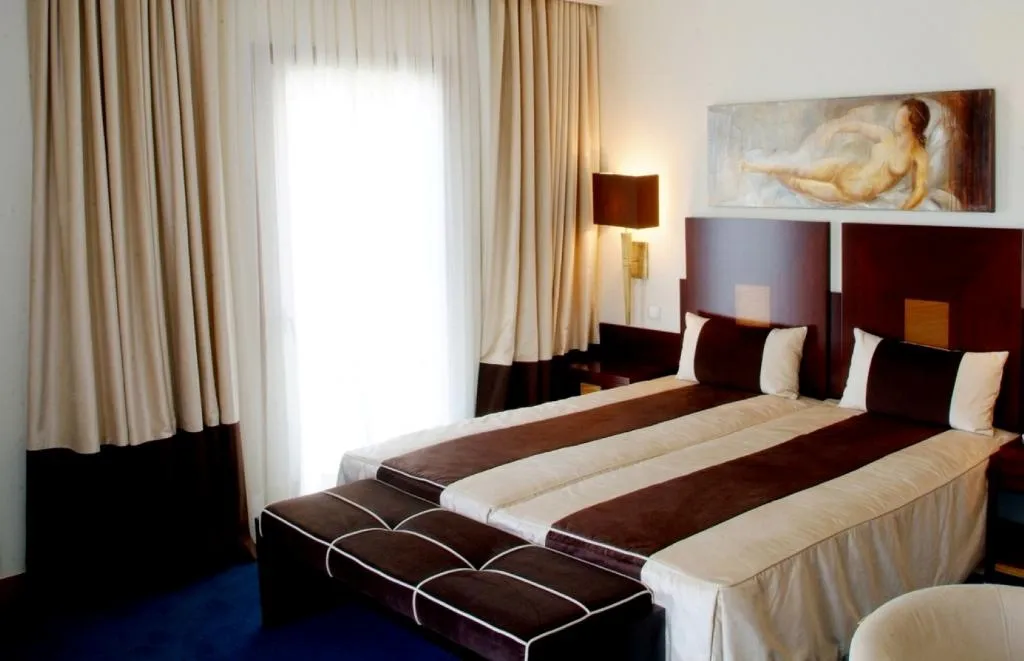 Double or Twin CAPACITY 3 Room, Moliceiro, Porto