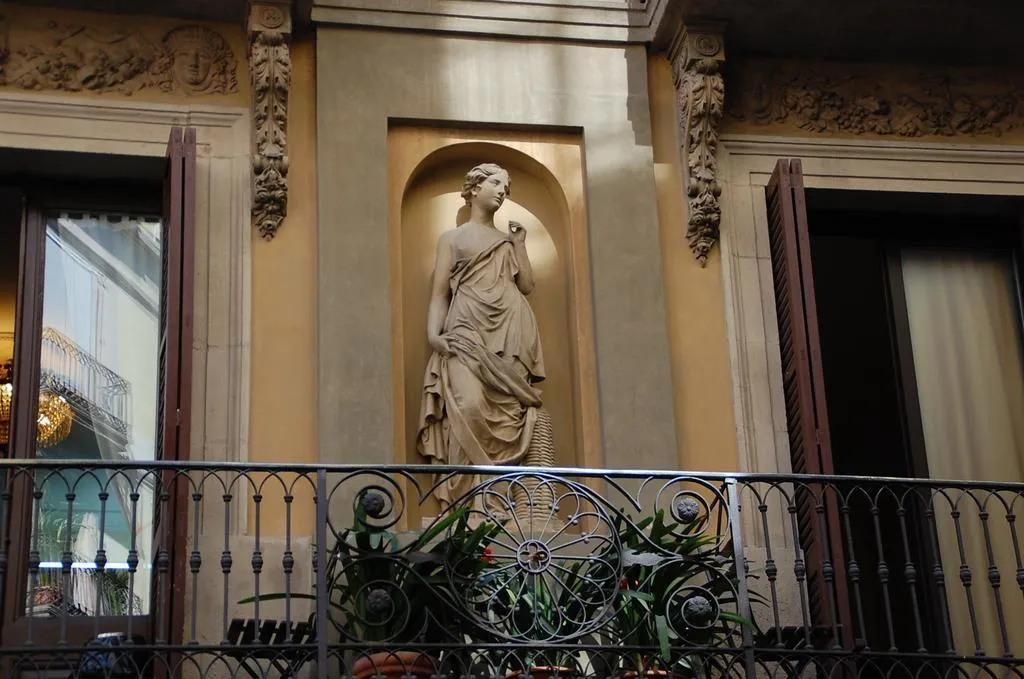 General view, Pension 45, Barcelona