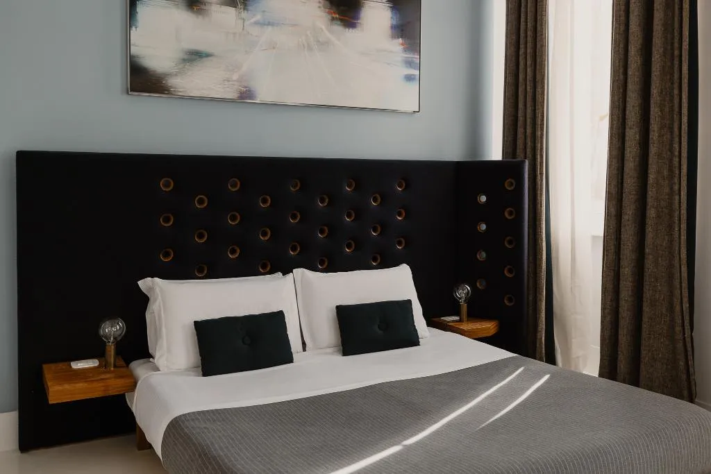 APARTMENT CAPACITY 9 Room, Piazza Di Spagna 9, Rome