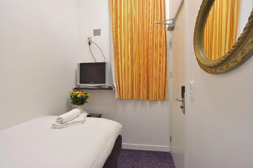 Room, Hotel La Belle Vue, Amsterdam