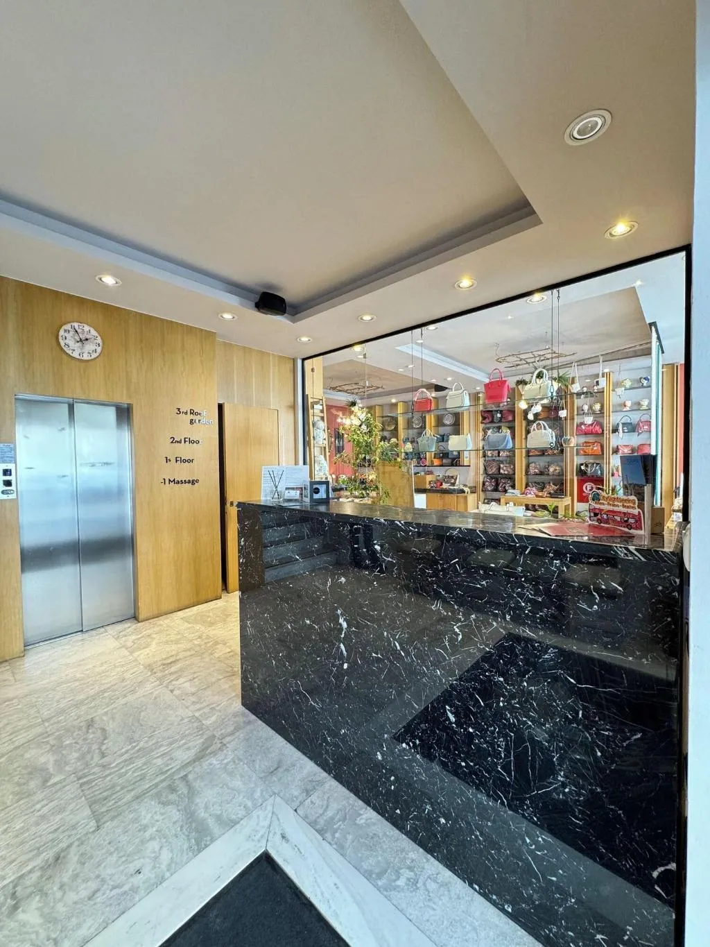 Lobby, Lotus Inn, Athens