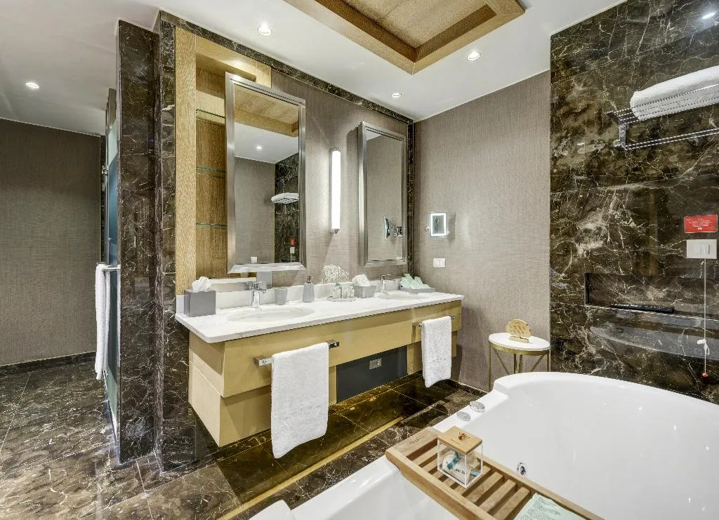 DOUBLE WITH JACUZZI Room, Regnum Carya, Antalya