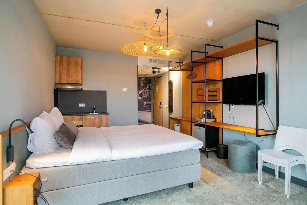 JUNIOR SUITE KING SIZE BED Room, Marktstad Hotel, Amsterdam