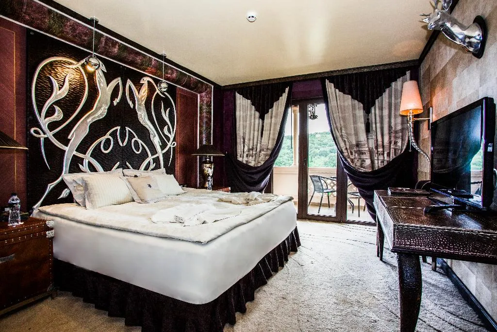 DOUBLE PARK VIEW Room, Royal Castle Design & Spa, Bourgas