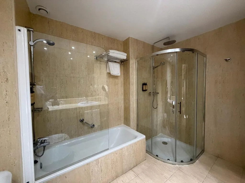 JUNIOR SUITE STANDARD Room, Amura Alcobendas, Madrid