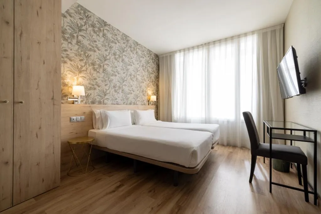 Room, Avenida Gran Via, Madrid