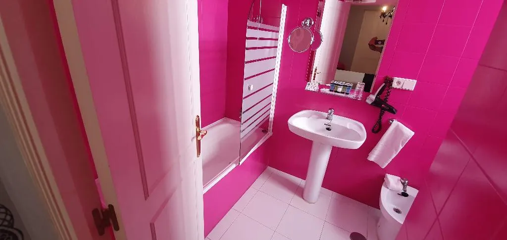 TRIPLE STANDARD Room, Casual de las Letras Sevilla, Seville