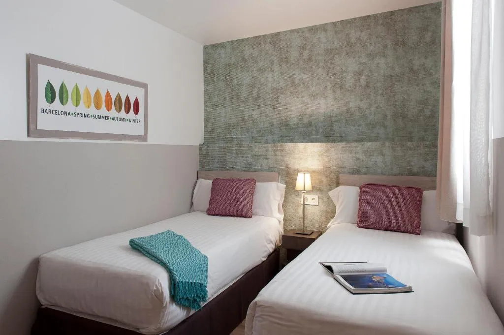 Room, MH Apartments S. Familia, Barcelona
