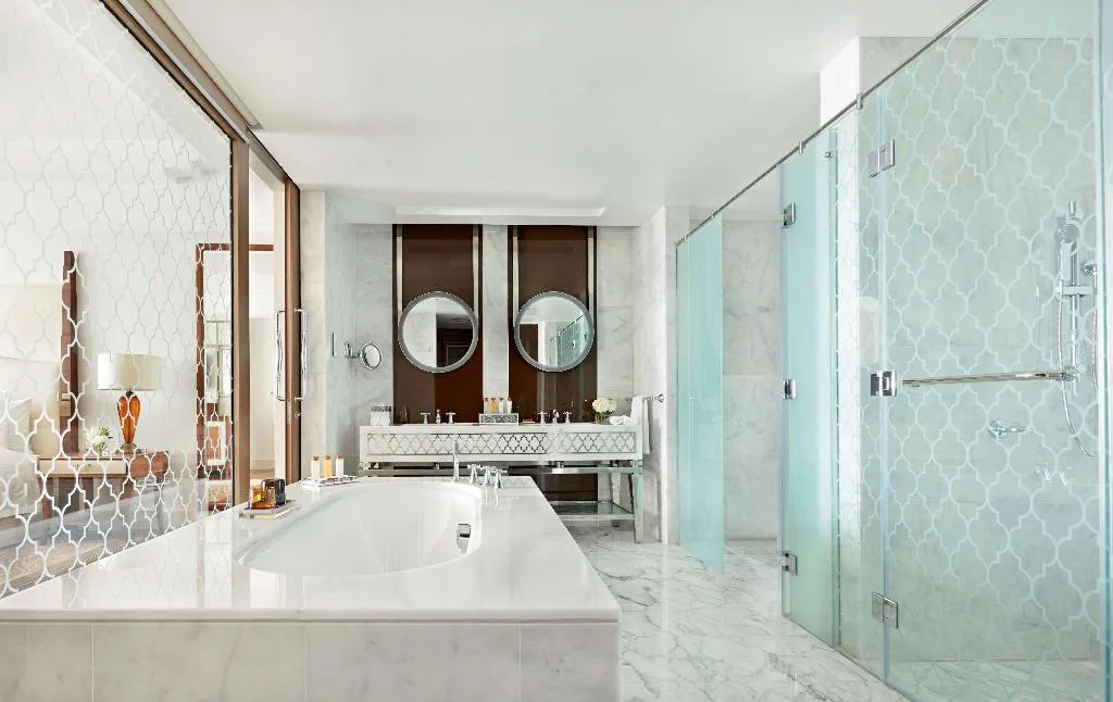 SUITE STANDARD Room, Waldorf Astoria Dubai Palm Jumeirah, Dubai