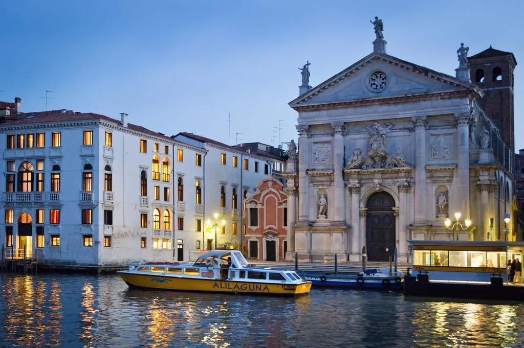 General view, Palazzo Giovanelli e Gran Canal, Venice