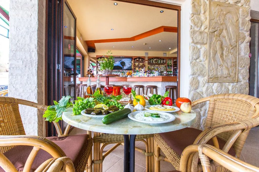 Restaurant, Litsa Studios, Crete