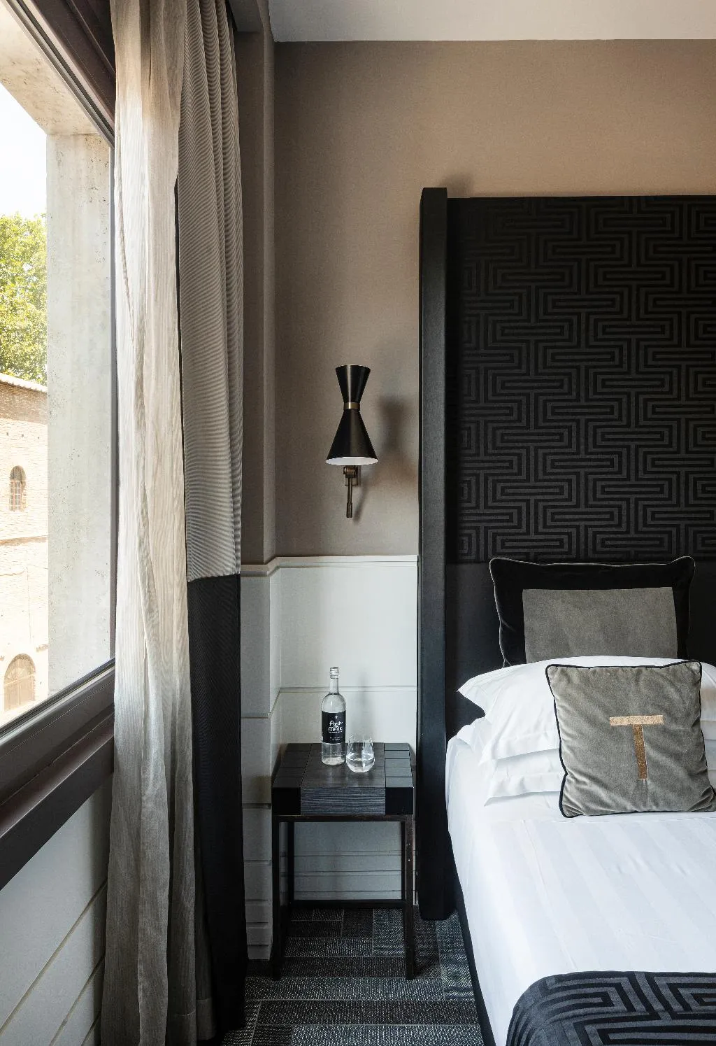 DOUBLE PREMIER KING BED Room, The Tribune, Part of JDV by Hyatt, Rome