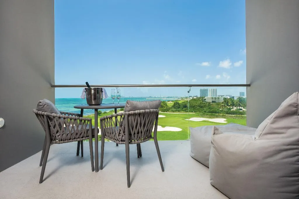 DOUBLE OCEAN VIEW QUEEN BED Room, Dreams Vista Cancun Golf & Spa Resort, Cancun Area