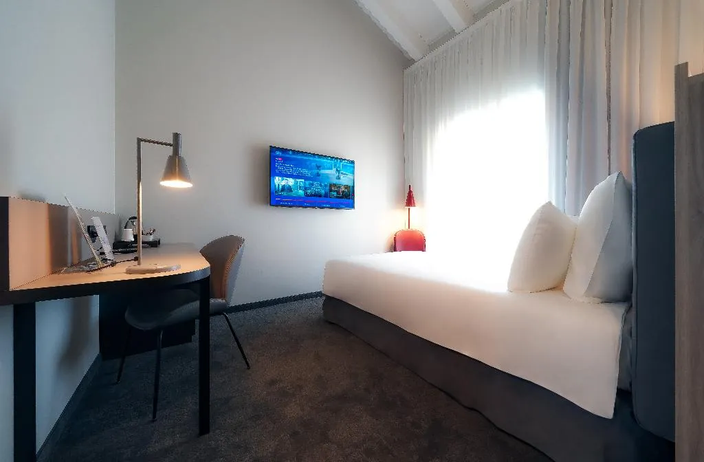 SINGLE STANDARD Room, Mercure Bergamo Centro Palazzo Dolci, Milan