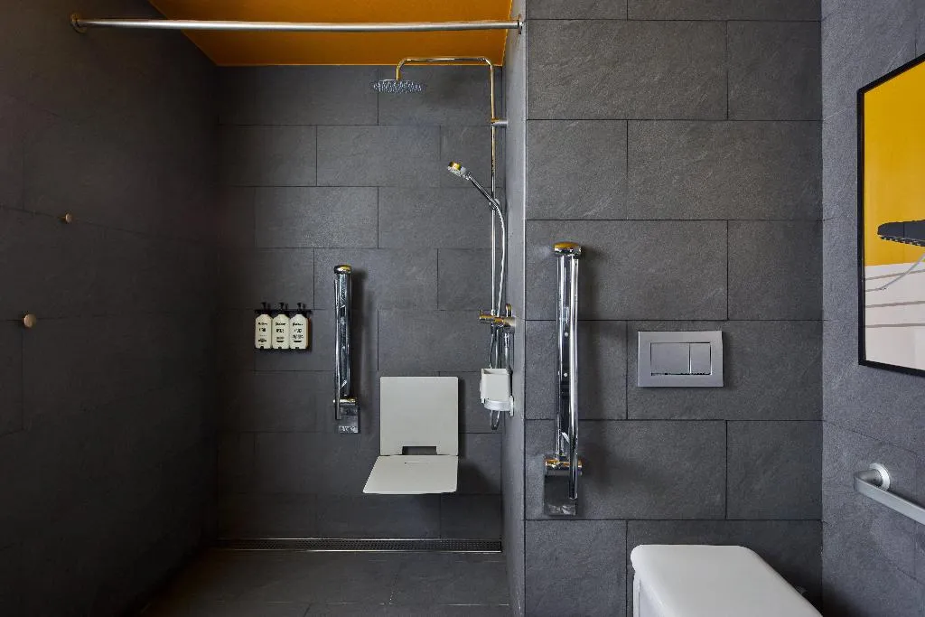 DOUBLE Accesible Premium  Room, Hotel Indigo Barcelona Plaza Espana, Barcelona