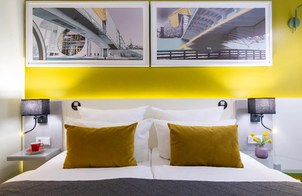 SINGLE SUPERIOR Room, Leonardo Hotel Berlin Mitte, Berlin