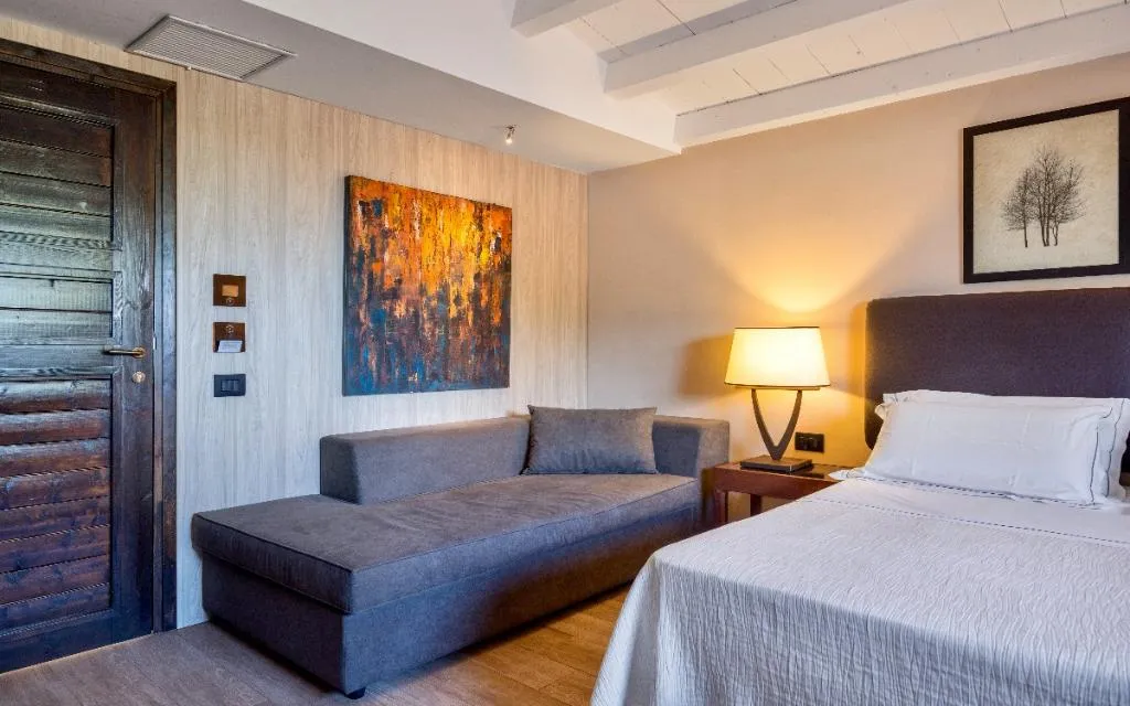 TRIPLE SUPERIOR WITH TERRACE Room, Vallegrande Nature Resort by Geocharme, Palermo