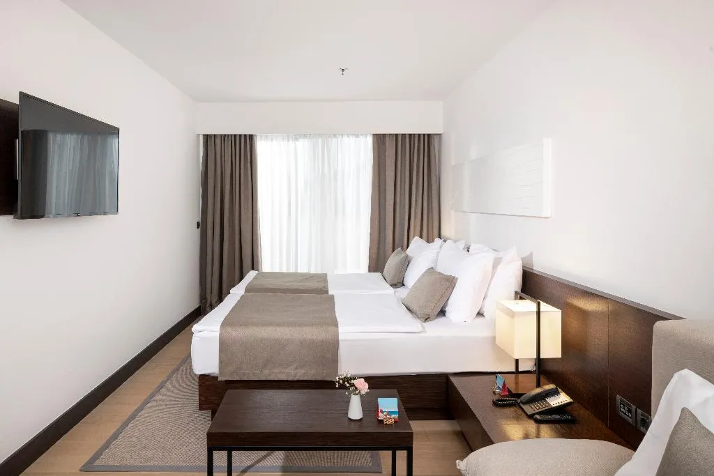 DOUBLE CLASSIC WITH BALCONY Room, Hotel Parentium, Istria