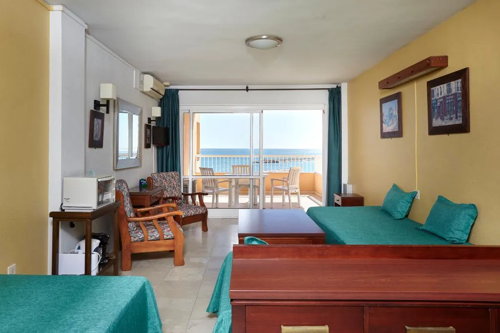 STUDIO CAPACITY 3 Room, Jabega, Costa Del Sol