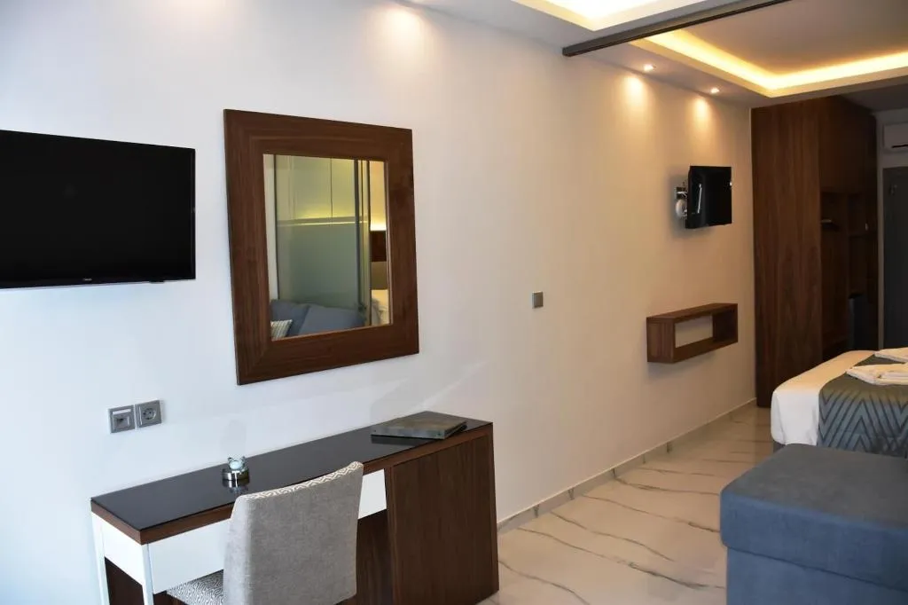 Room, 4- You Boutique, Thessaloniki