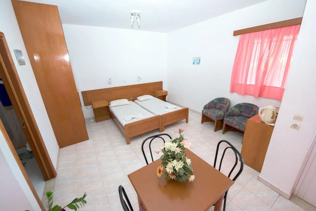 STUDIO CAPACITY 2 Room, Old Windmill Studios, Rhodes