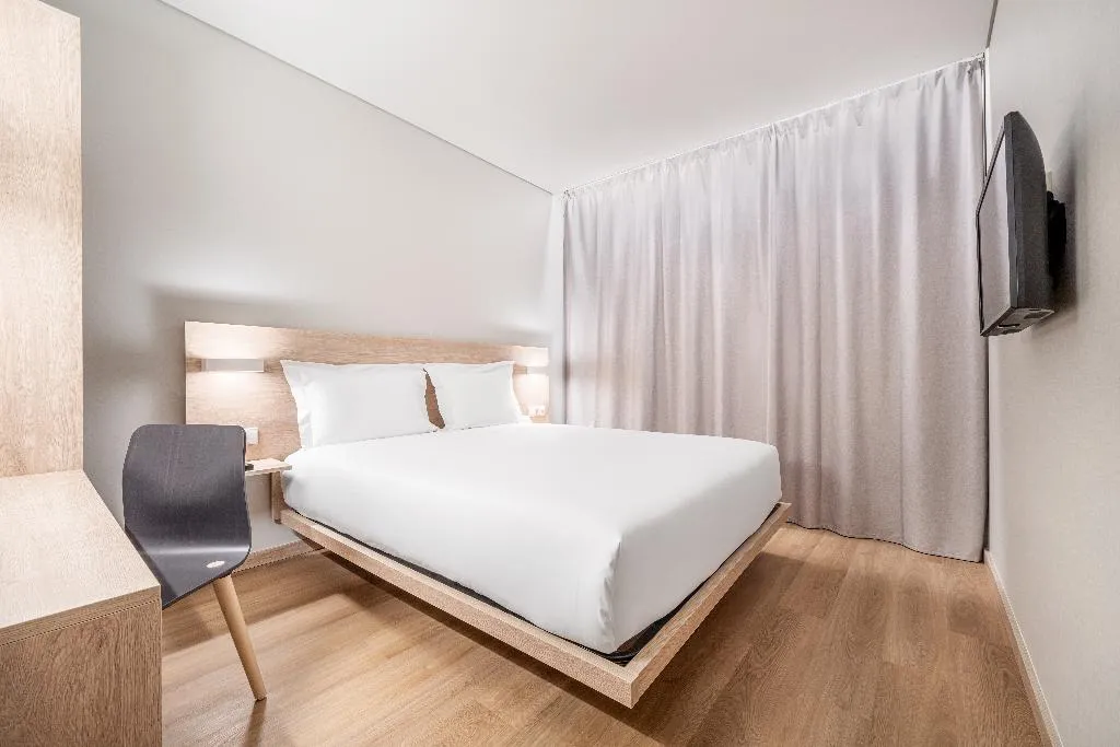 SINGLE STANDARD Room, Moov Hotel Lisboa Oriente, Lisbon