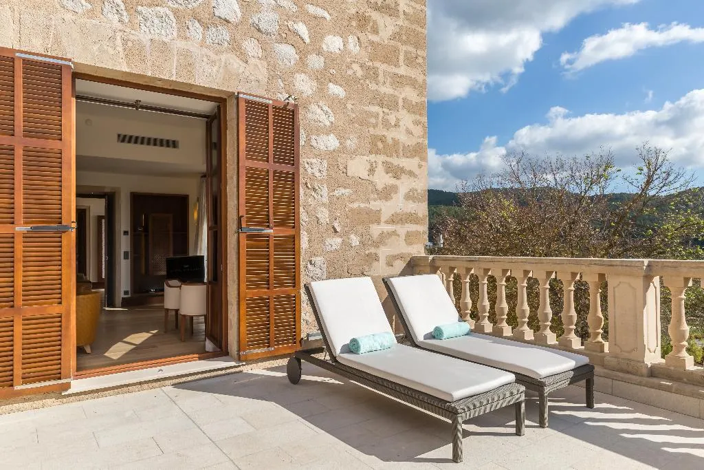 SUITE STANDARD Room, Castell Son Claret, Majorca