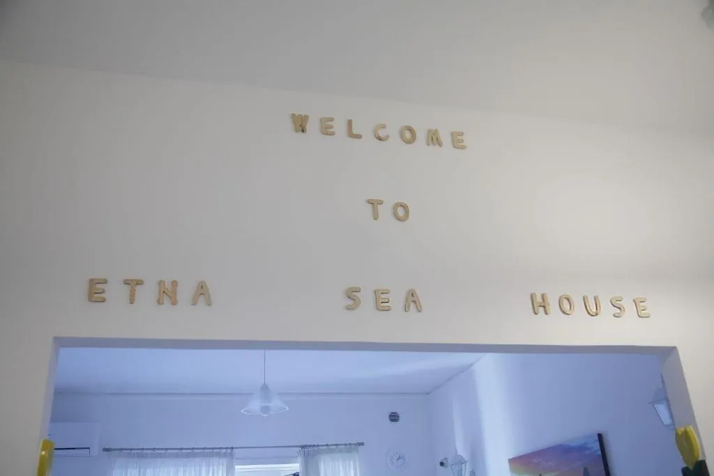 Lobby, Etna Sea House, Catania