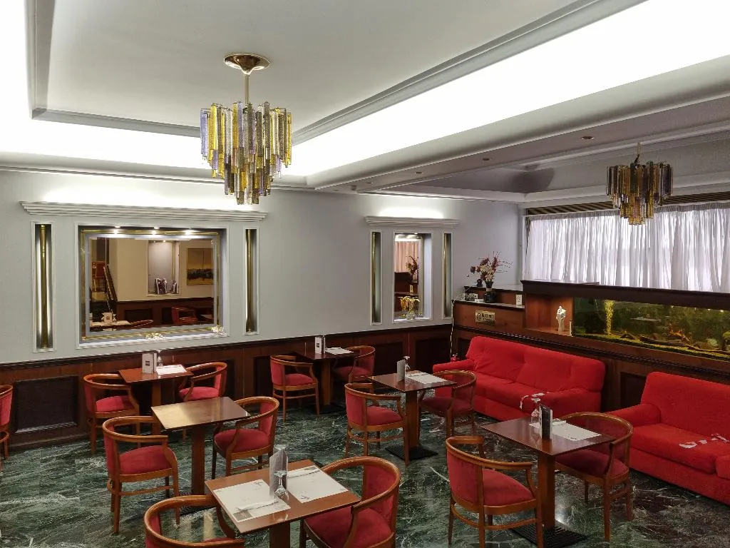 Lobby, Savoy, Athens