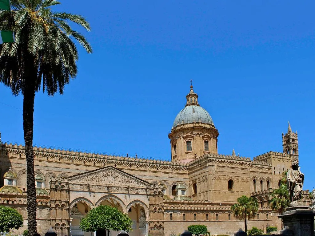 Sports and Entertainment, Cristal Hotel Palermo, Palermo